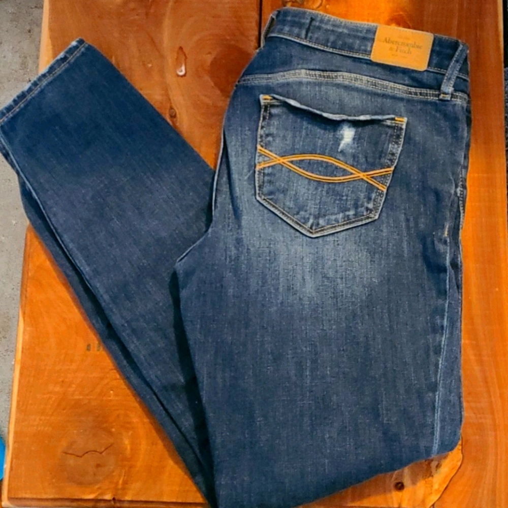 Abercrombie and Fitch jeans size 6